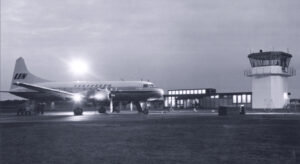 Kristianstad-Everöd med en Linjeflyg Metropolitan, i början av 1960-talet. Foto ur boken om Linjeflyg.